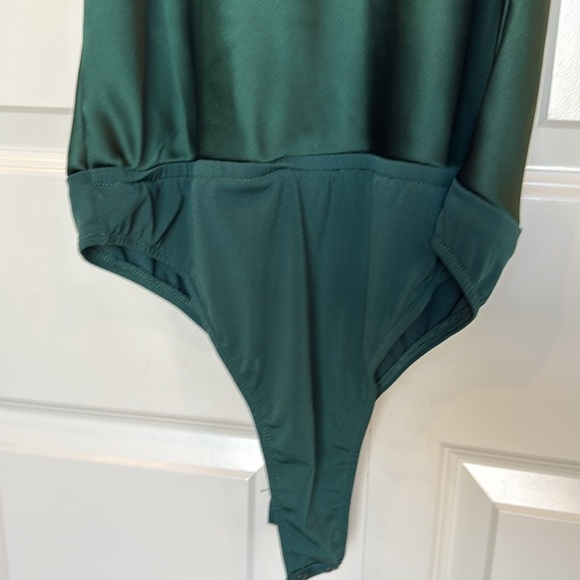 Emerald Green Cowl Neck Camisole Bodysuit Small S Dress Forum - Picture 5 of 6